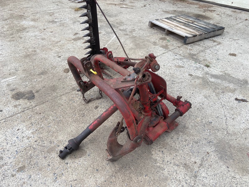Miscellaneous  Massey Ferguson Sickle Mower - 7FT - Pitman Drive Photo